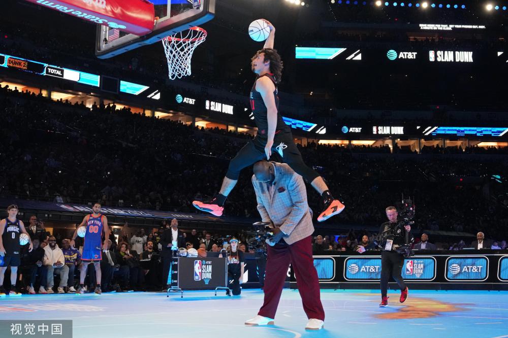 这一消息引 这一消息引